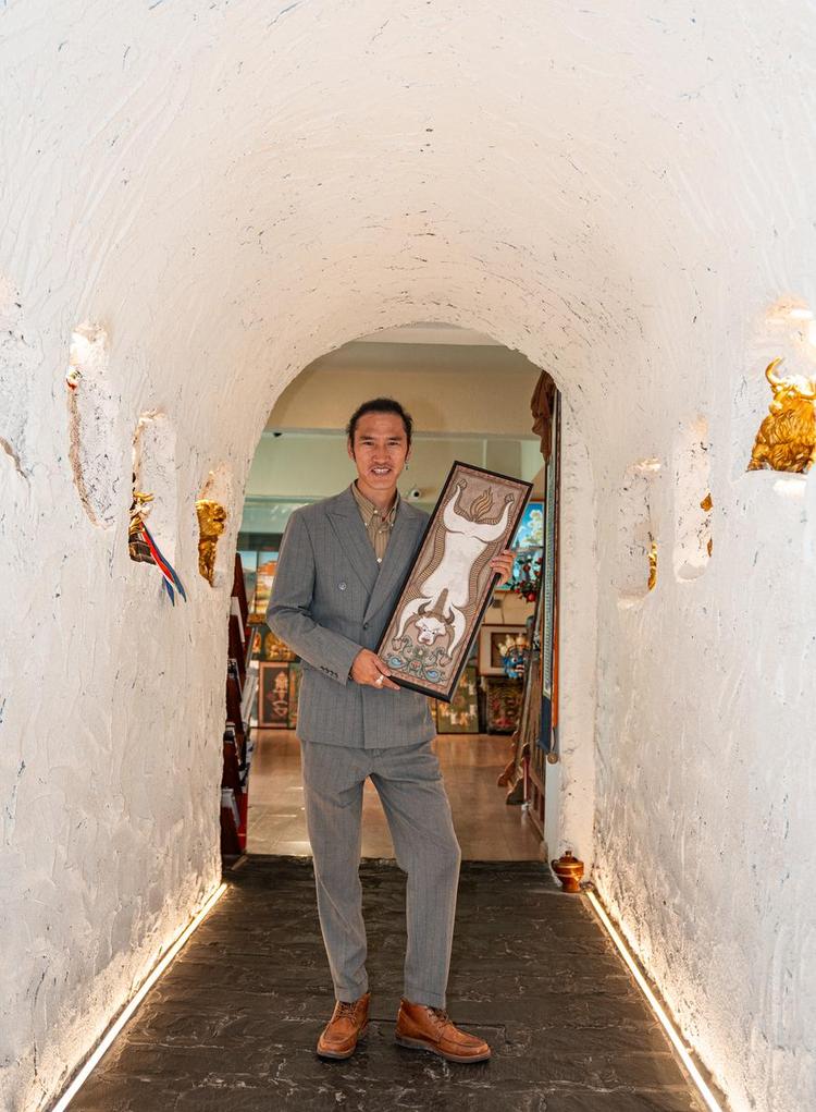 Tashi Badan poses for a photo in Lhasa, southwest China's Xizang Autonomous Region, Sept. 16, 2025. (Xinhua/Tenzin Nyida)