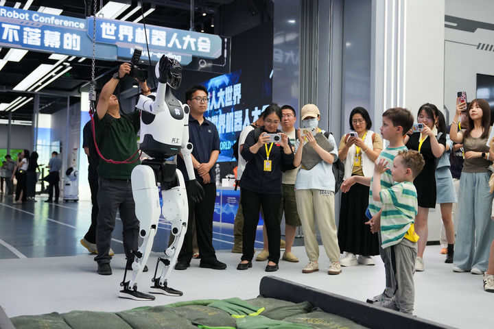 中国之治 稳定之锚——新时代中国为世界贡献发展进步力量