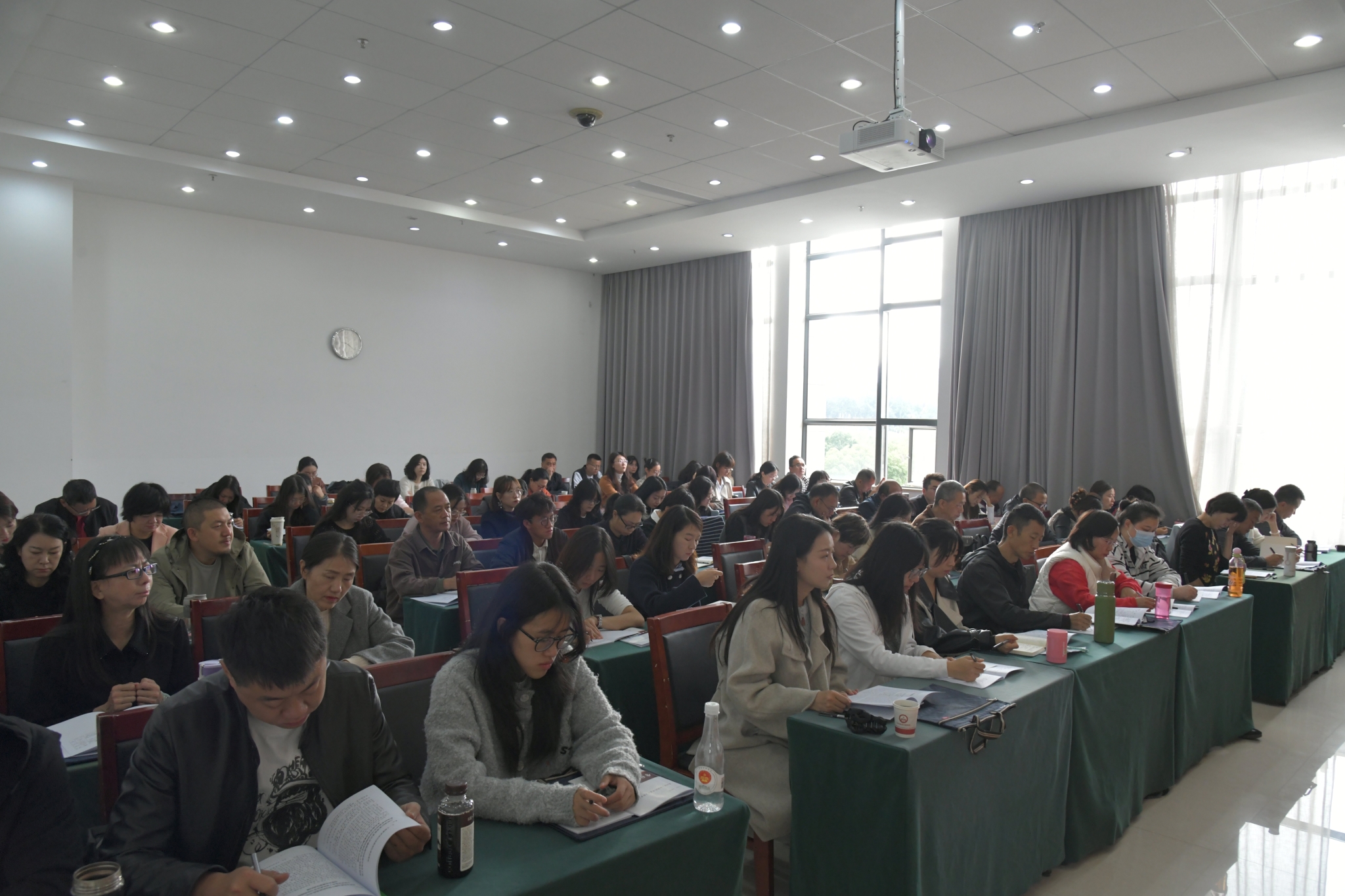 微信图片_20251028163313_63_110 微信图片_20251028163313_63_110