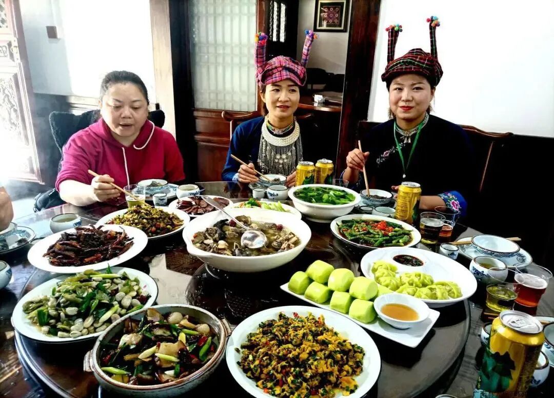 石斛养生宴 兰天明 摄.jpg