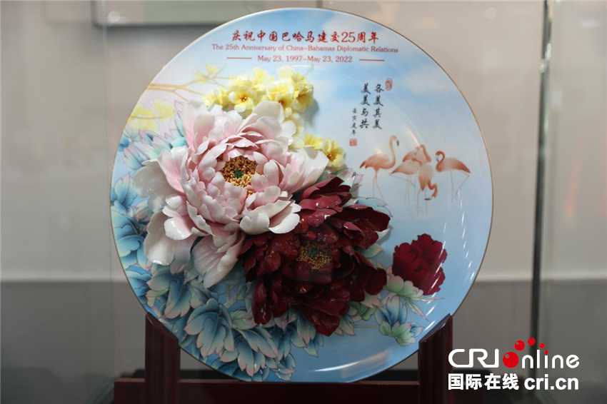 【2025打卡中国】这里藏着中国最硬核的浪漫! 外国网红狂赞:“洛阳,不愧是你!”