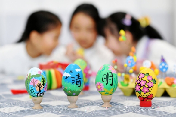 山东青岛：多彩民俗迎清明