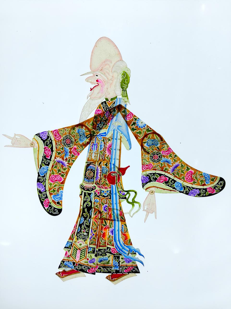 陈义文雕刻的“寿星”皮影影偶。陈义文供图