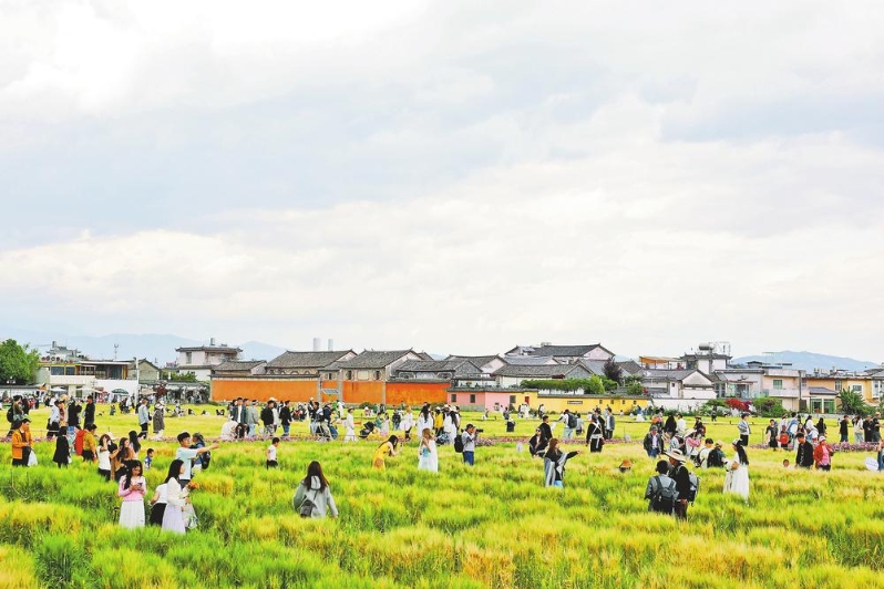 节庆引流 消费升温