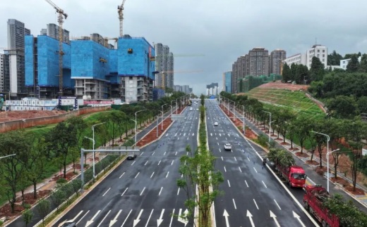 昆明呈贡区呈祥街（玫瑰路至兴呈路段）试通车