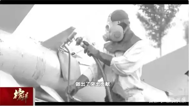 把一等功奖状压箱底46年的英雄老兵,荣获“七一勋章”!