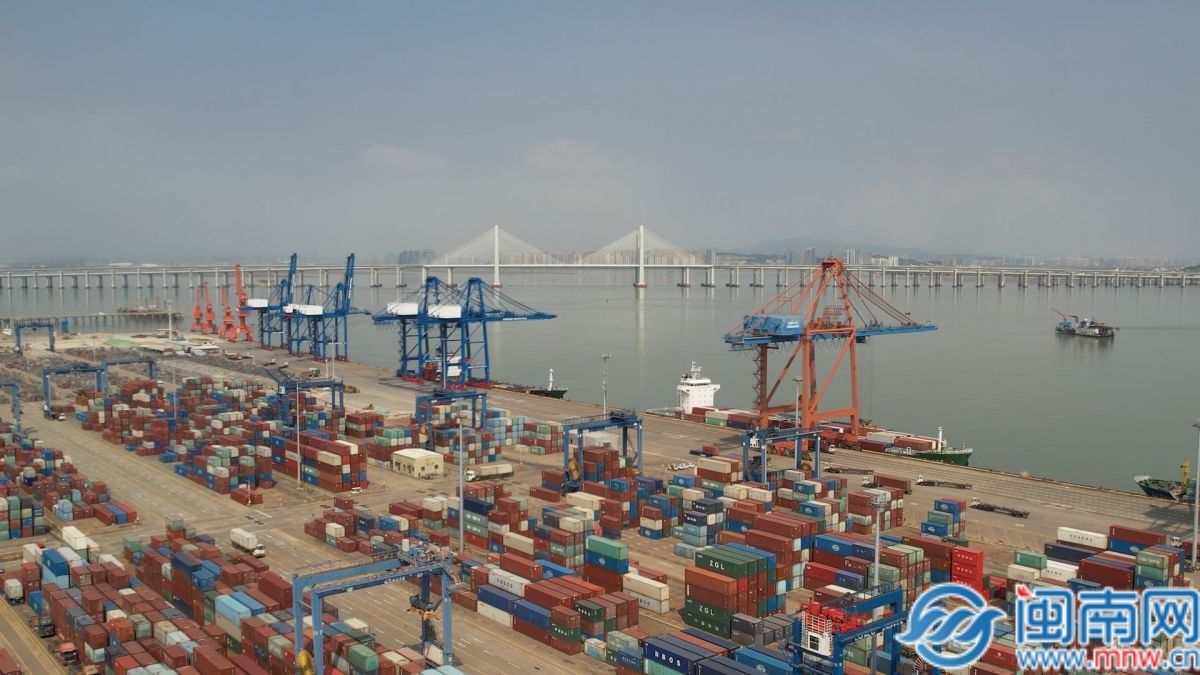 泉州港石湖港区,石狮优品扬帆出海