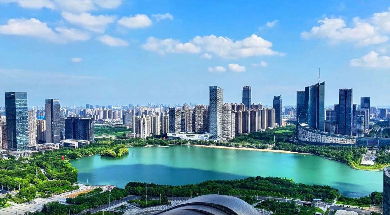 【理响中国·领航未来】聚链成群：构筑未来产业“生态圈”