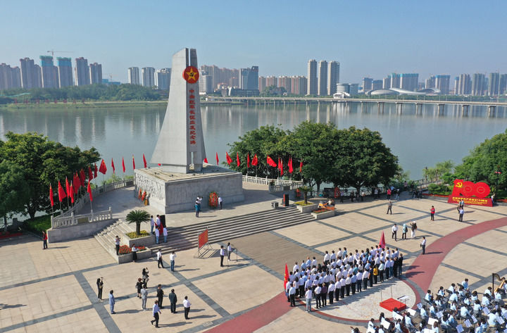 【红星照耀中国】微视频丨秋风今又是,红土赣南“换了人间” 【红星照耀中国】微视频丨秋风今又是,红土赣南“换了人间”