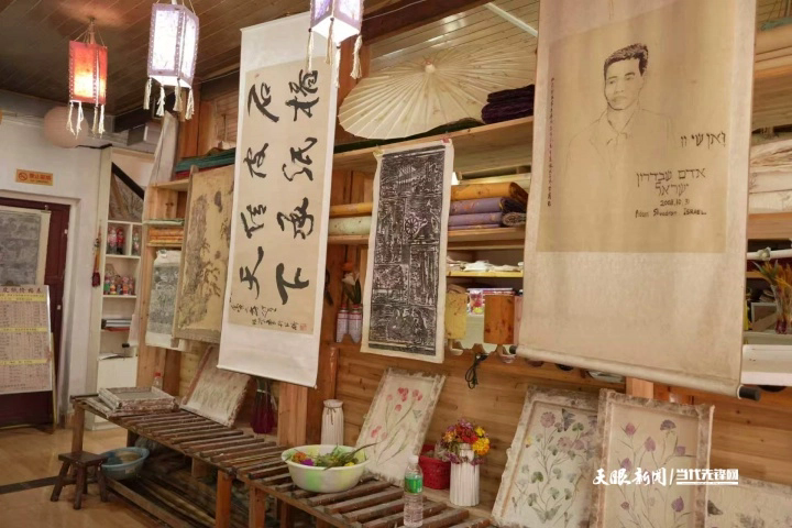 石桥村手工皮纸展示馆.jpg