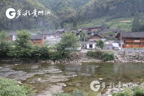 00303022826_4035e2ef