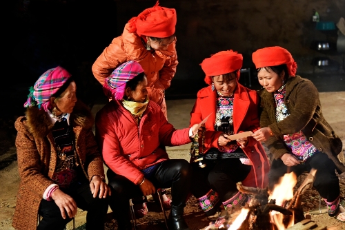 1.《红头巾》杨福生