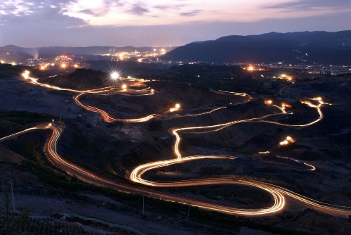 2.《龙行矿山》杨福生