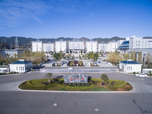 27.2018年6月28日李欣拍摄晋宁一中全景图 (2)