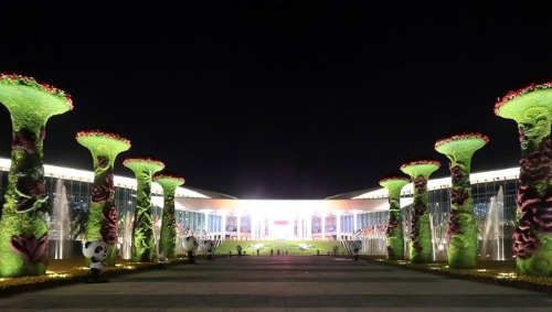 进博会国家会议中心今天亮相，这些中国元素你发现了吗？｜揭开面纱