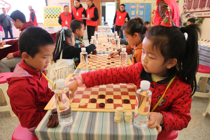 国际跳棋比赛在官渡区图书馆举办