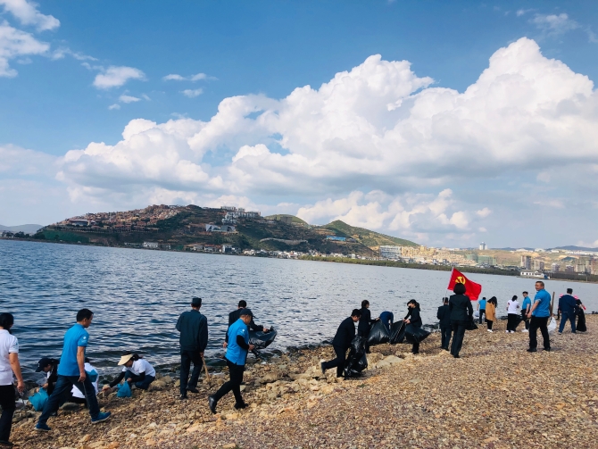 f4f45a596b6e4a71d51c77972918906