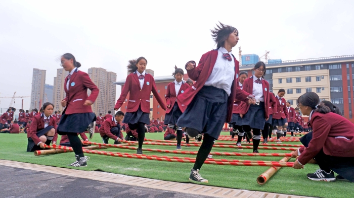 表演民族舞蹈 表演民族舞蹈