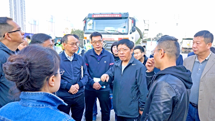 官渡区委书记和丽川、代区长周燕率队调研全区城市黑臭水体治理专项工作