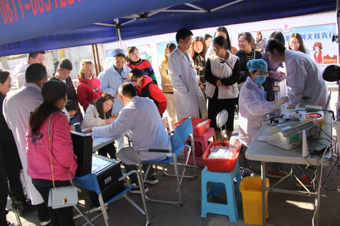 官渡区人民医院54人义务献血