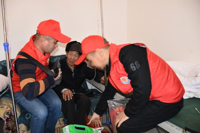 慰问建档立卡贫困户