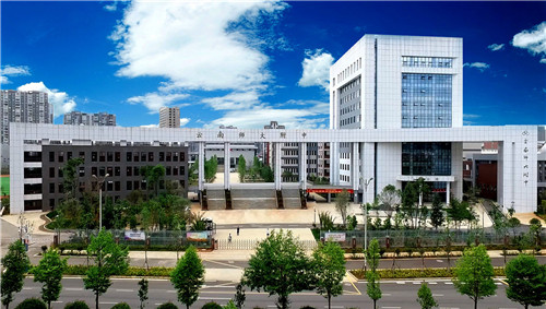 学校正大门 学校正大门