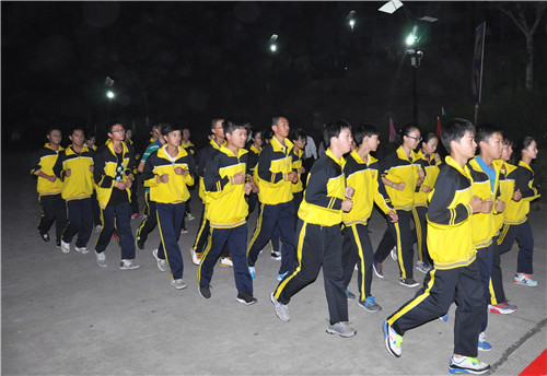 跑晚操 跑晚操