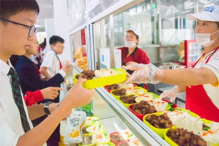 多口味菜品选择