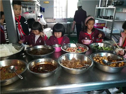 回族食堂自助餐