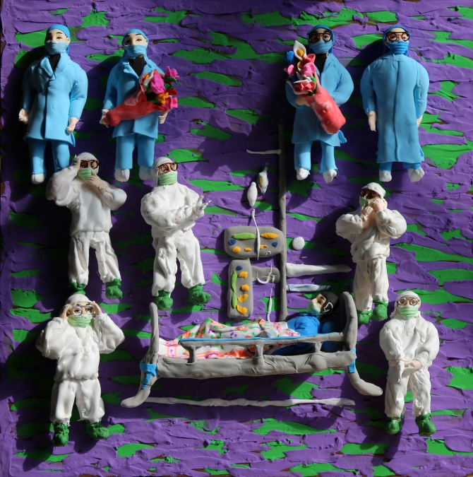 昆明市的非遗传承人通过制作抗疫主题作品，加入抗疫宣传的行列中，这些作品将在此次活动中进行线上展示。3 供图