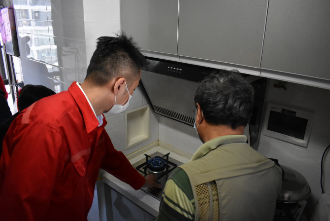 6月12日,都市名典等8个小区正式开通天然气。 6月12日,都市名典等8个小区正式开通天然气。