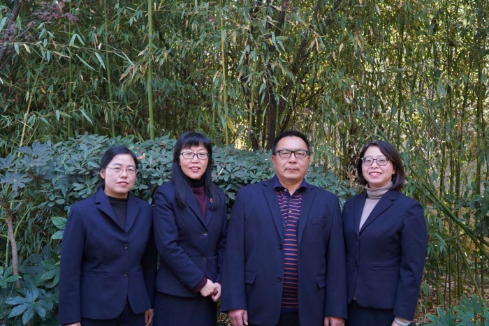 英语备课组 英语备课组