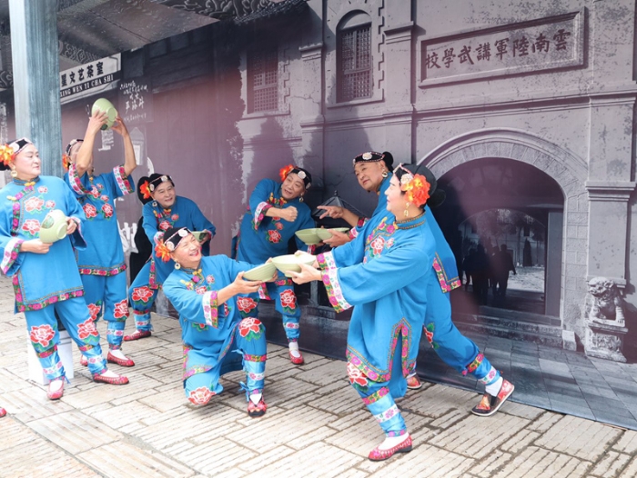 06f0b23e5a437a8a1673415d84613e1