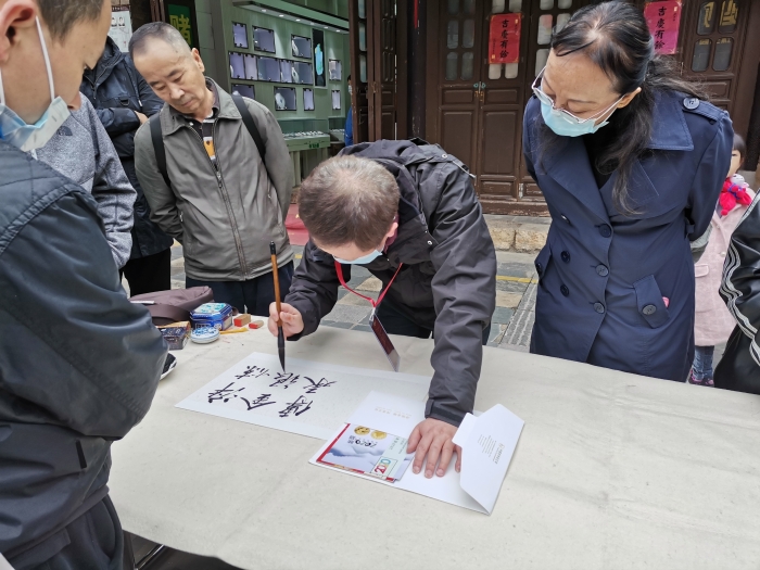 74d56f644548c26f3b2eadd6e64270f