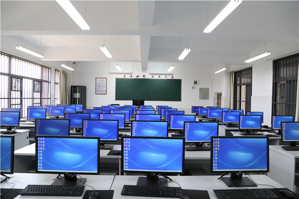 计算机教室10 计算机教室10