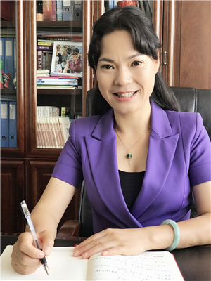 昆一中西山学校 高富英 校长 昆一中西山学校 高富英 校长