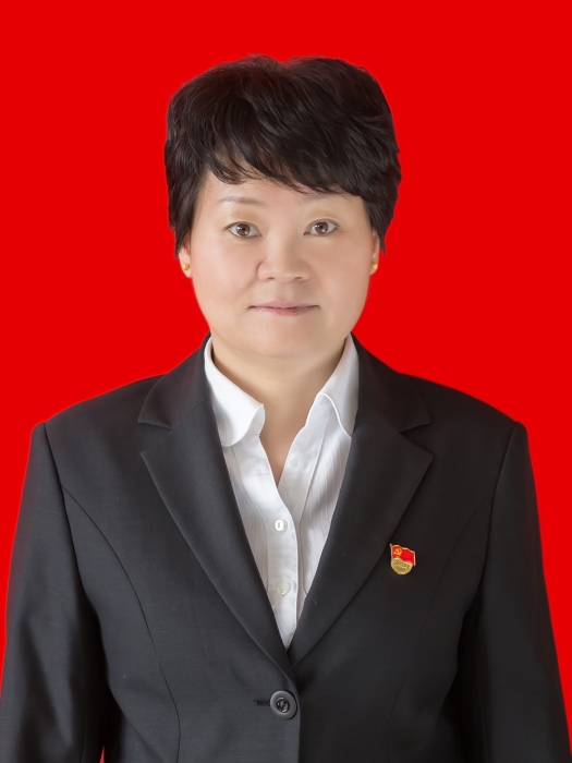 4.张勇莉(党总支委员、离退休党支部书记) 4.张勇莉(党总支委员、离退休党支部书记)