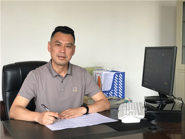 校长照片 校长照片