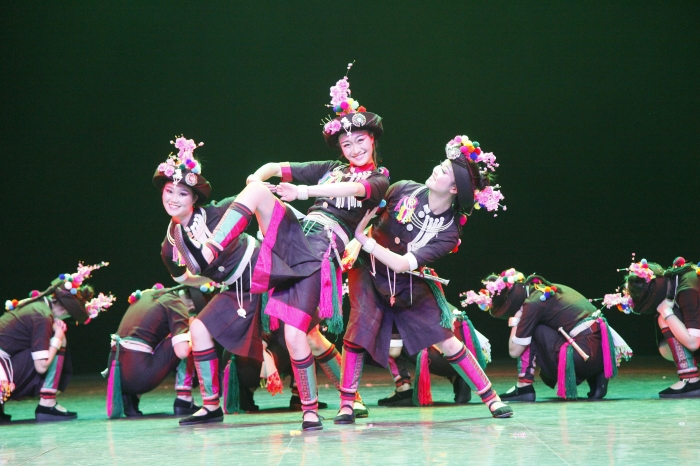 原创剧目《窝罗谣》_副本