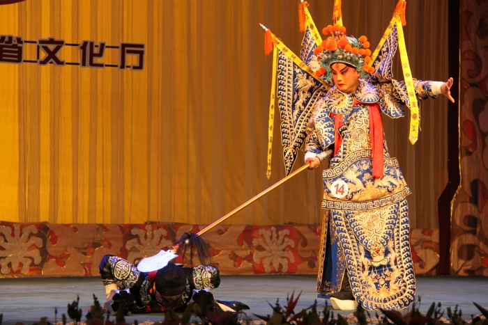 戏曲青年教师王和平参加演出_副本