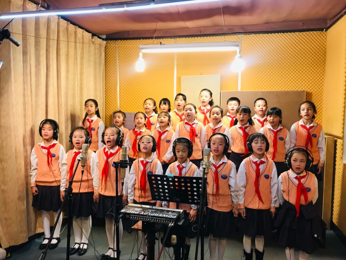 经典流传 高唱校歌 经典流传 高唱校歌