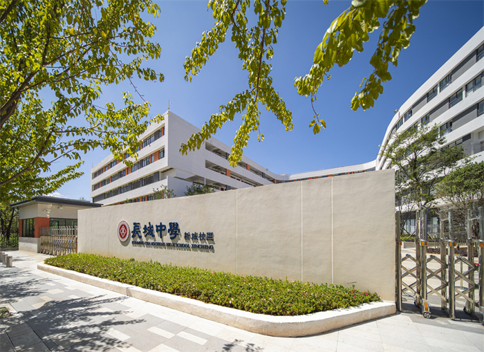 中学部校门 中学部校门