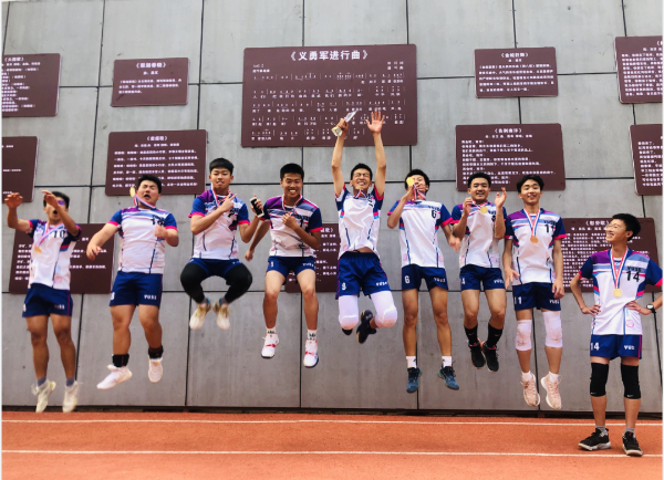 2021年5月22日，昆明市中学生“希望杯”排球赛夺冠
