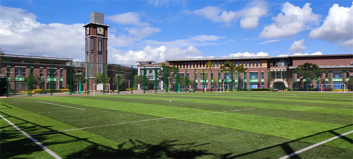 昆明云玺中加学校简介