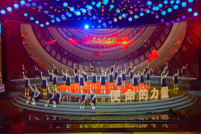 学校合唱团参与拍摄张桂梅思政大课堂节目