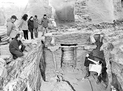 向历史深处探索 为民族复兴奋发 向历史深处探索 为民族复兴奋发