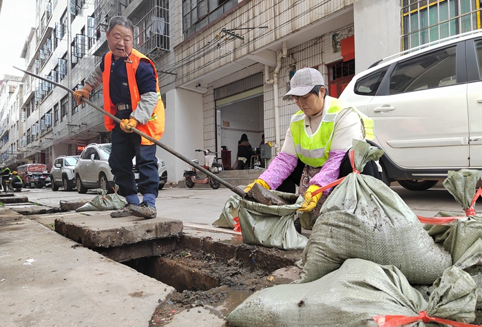 097065f9e12cdd20cde0ba1e12067b8