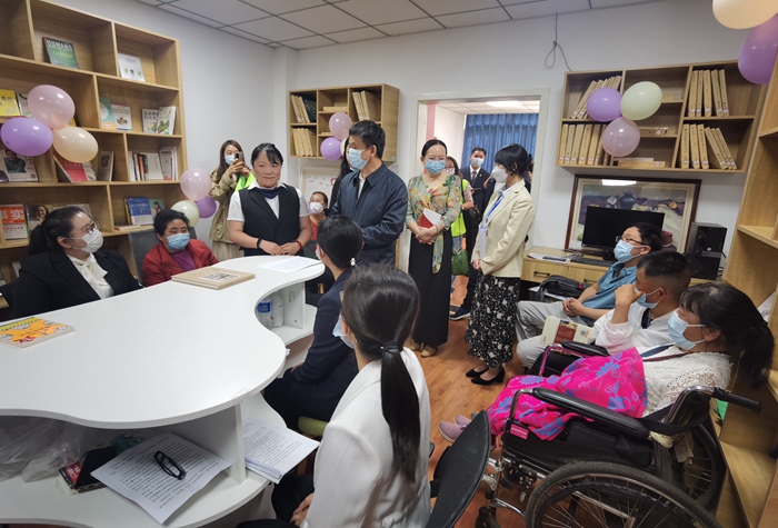 02b45c7f5fd945b73934800dd3a1439