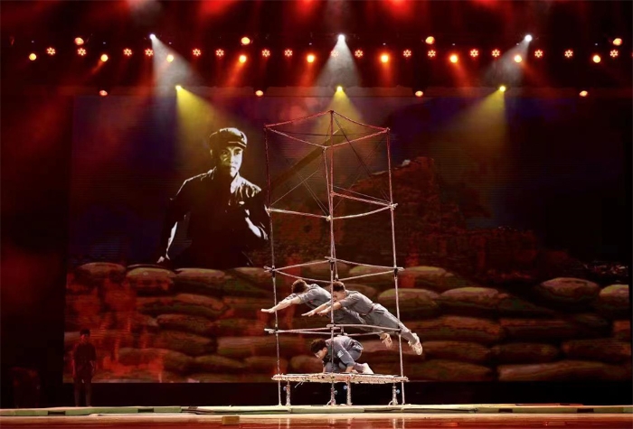 杂技节目—《红色记忆》剧照 杂技节目—《红色记忆》剧照