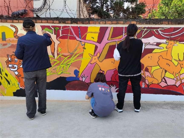 设计与传媒学院“美化校园、墙画创作”活动1 设计与传媒学院“美化校园、墙画创作”活动1